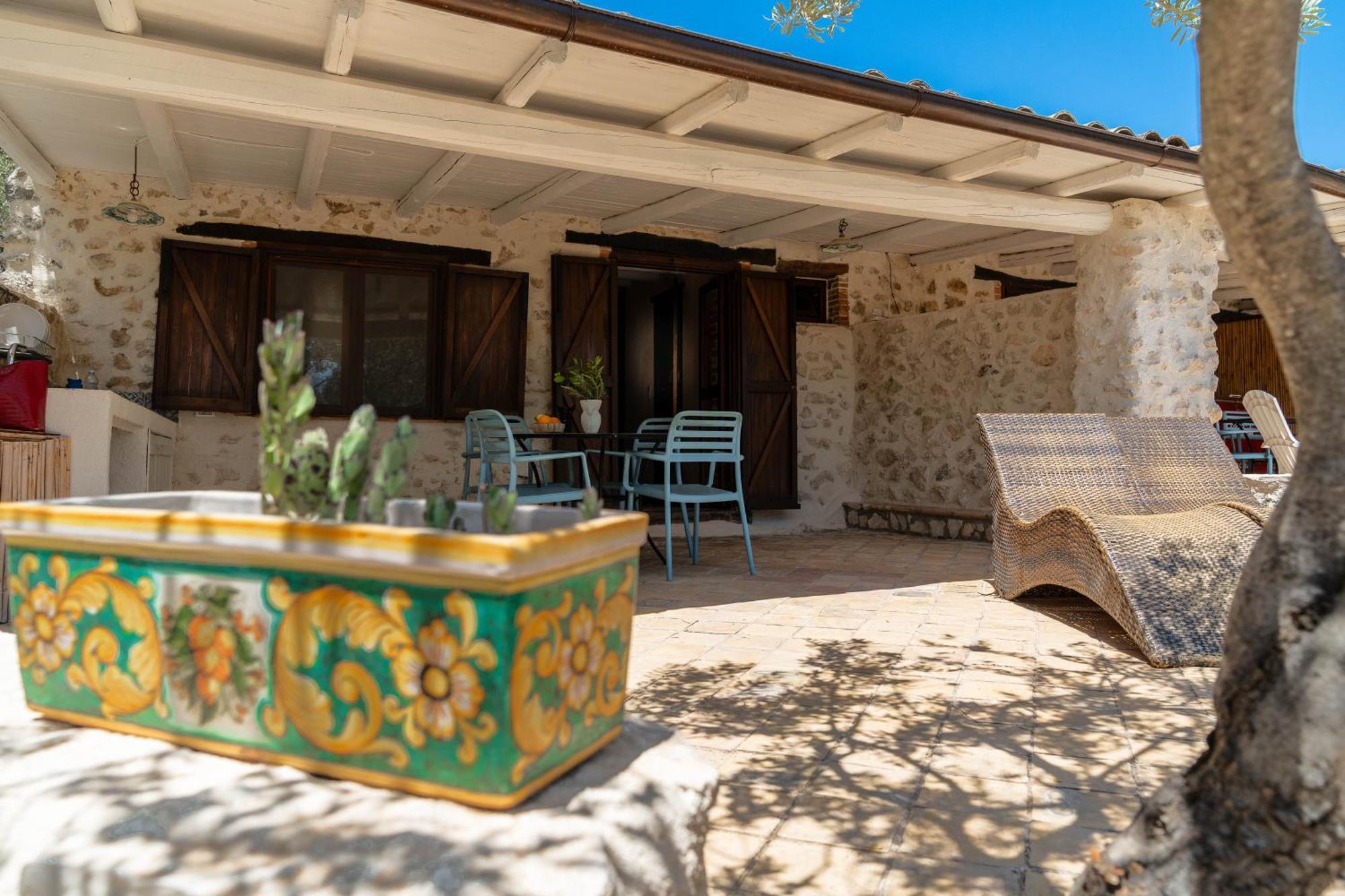 Roba Degli Ulivi Bed & Breakfast Agrigento Dış mekan fotoğraf